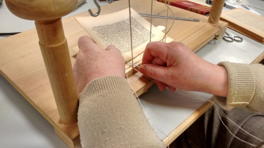 Roller Backer Bookbinding